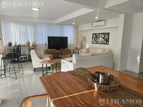 4 ambientes de 150 m2 cubiertos con doble cochera en venta en Brickell -  Tigre