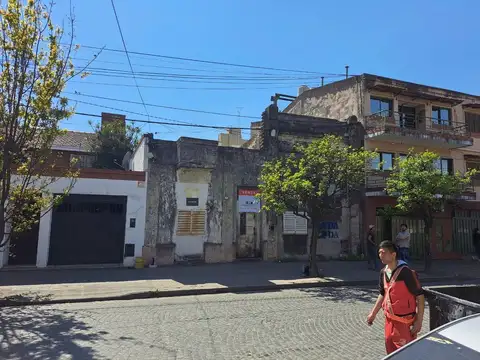 Casa a demoler en barrio sur
