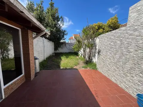 Depto Tipo Casa 3 ambientes con 2 baños