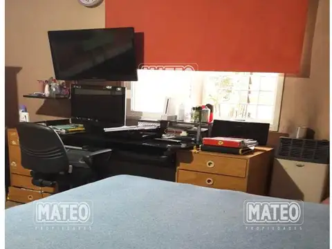 Casa 4 ambientes con 2 baños