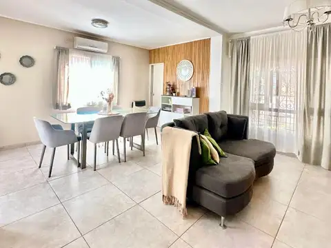 Casa en Venta en Temperley, USD 130.000