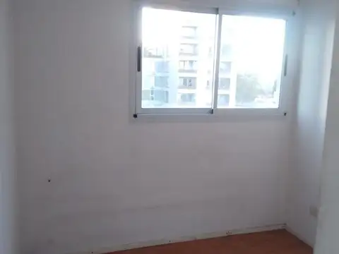 DEPARTAMENTO 3 AMB EN EXCELENTE ZONA, SOBRE AVENIDA!