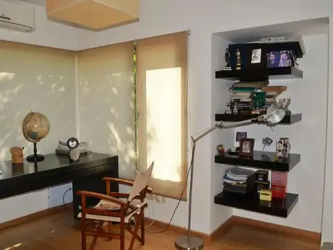 CASA EN VENTA EN LA PEREGRINA