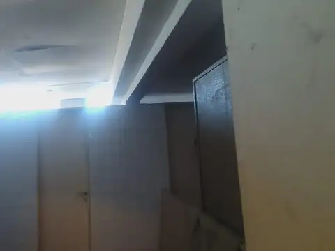 Galpón en Venta, 788 m2 cubiertos, 2 plantas, terreno 17.32 x 25, en Villa Real