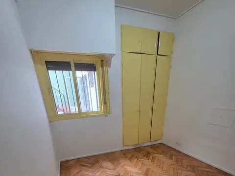 Depto Tipo Casa 3 ambientes con 2 baños