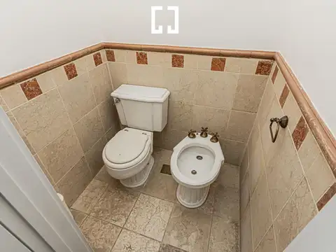 Casa en Venta con 5 cocheras