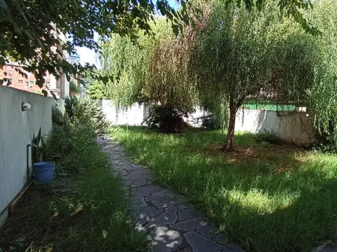 Casa en Venta con 10 cocheras