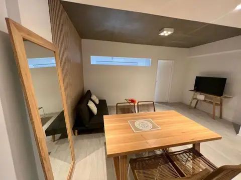 Teniente Juan Domingo Peron 4100, Piso 8