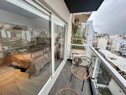 Teniente Juan Domingo Peron 4100, Piso 8