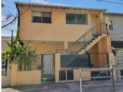 CASA EN VENTA EN BECCAR - IDEAL PARA 2 FAMILIAS