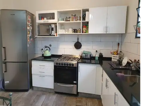 Casa 4 ambientes con 3 baños