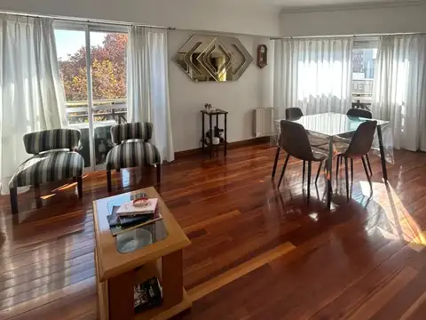 VENTA DEPTO 4 AMBIENTES, 2 BAÑOS, COCHERA