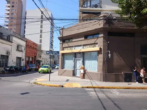 4 de Enero 2300