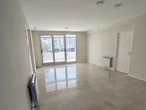 Dpto de 3 dorm y cochera categoria. Zona Sur 