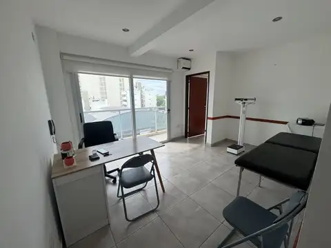 OFICINA / DEPARTAMENTO EN VENTA LA PLATA BALCON