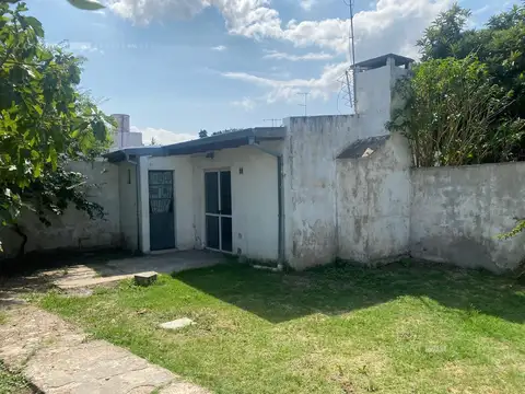 Casa en Alquiler en Los Hornos, $ 625.000