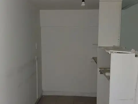 Local en Alquiler en Retiro, $ 150.000