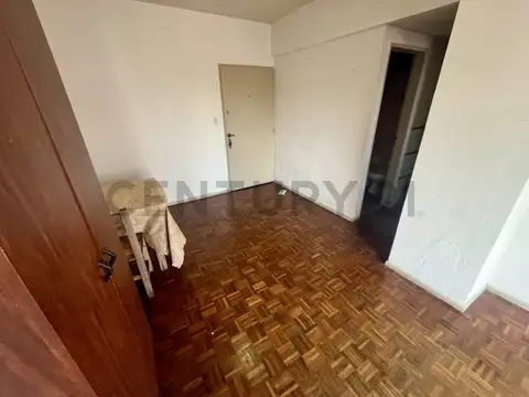 Monoambiente con balcón en Boedo