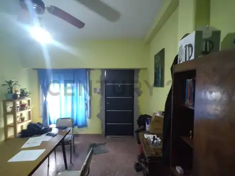 ¡APTO CRÉDITO! CASA 4 AMBIENTES - 70M² - COCHERA Y PATIO