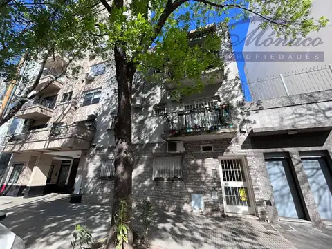 3 amb. Cfte  con gran patio.
