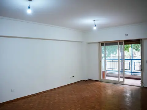 Depto Tipo Casa 4 ambientes con 2 baños