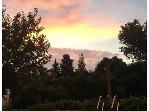 Quinta sobre las barrancas del cazador vista a laguna en alquiler
