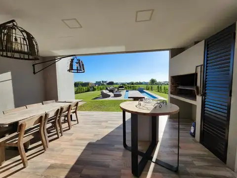 Casa en Venta en San Sebastián, USD 180.000