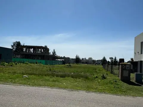 Terreno en Venta 30  mts Fondo