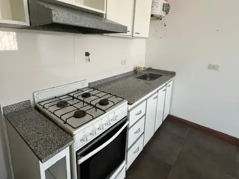 Departamento en Alquiler en Castelar Norte, $ 420.000