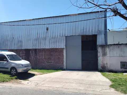 Galpón en Venta en Villa Elvira [Cod: 2838-24]