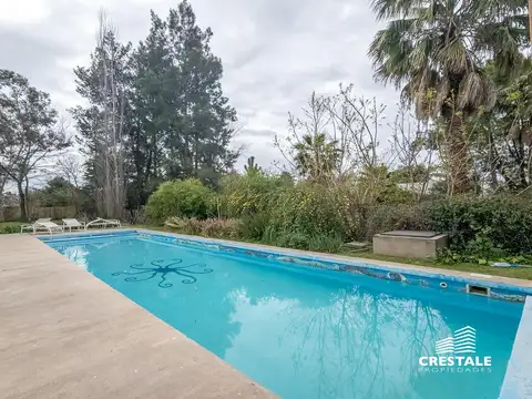 Casa en Venta con 2 cocheras