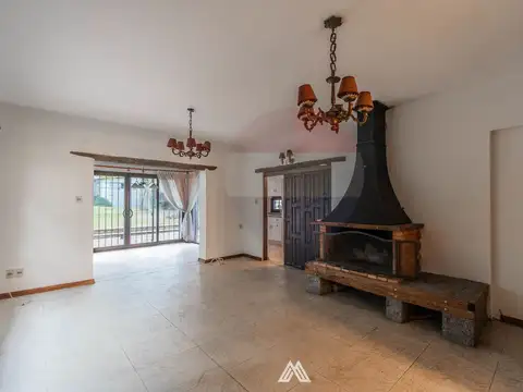 Casa en Alquiler en Punta Gorda, USD 4.200