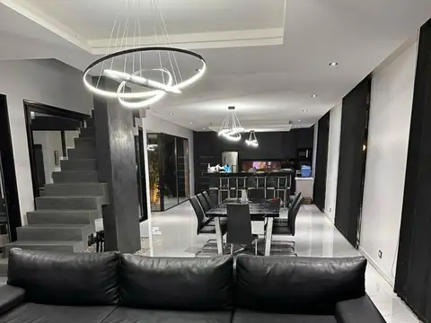 Casa en Venta de 4 dormitorios