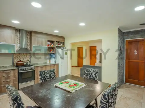 Hermosa Casa 4 ambientes - Martin Coronado