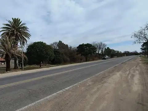Ruta 1, a 3,4 kms de Merlo, 12.328 m2 con galpón y casa