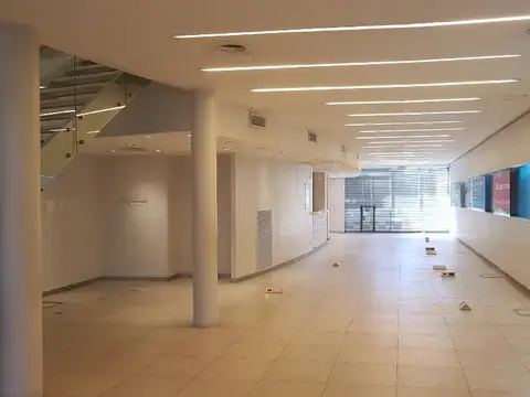 Av. Pte. J.D. Perón 1100