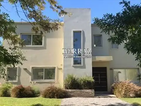 Casa venta 4 ambientes en Haras de Santa Maria Los Eucaliptos Escobar lote de 800 m2
