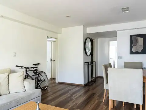 Pacheco de Melo 2400, Piso 8
