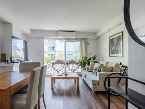 Pacheco de Melo 2400, Piso 8