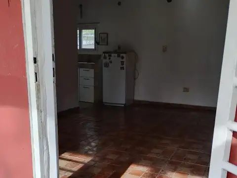 Casa en Alquiler con 2 cocheras