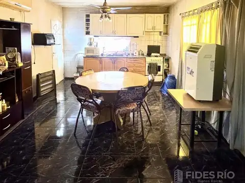 Casa en Venta con 5 cocheras