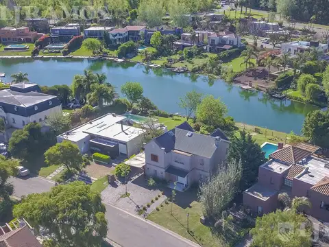 Casa en Alquiler de 3 dormitorios