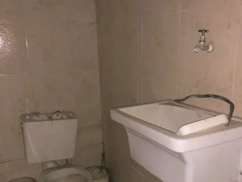 Local en Alquiler en Villa Santos Tesei, USD 1.200