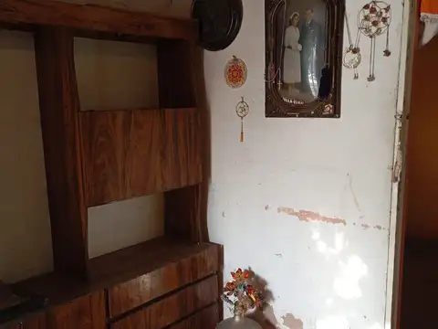 Casa 4 ambientes con 1 baño