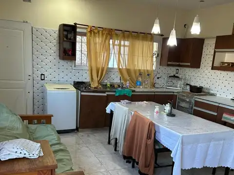 Venta casa en San Miguel 3 amb/jardon/cochera/quincho F.J.Oro 3800