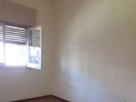 Casa en Venta en Alberdi, USD 65.000