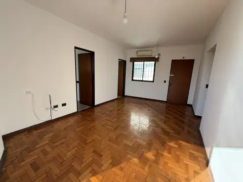 Venta Departamento 3 Ambientes con Balcón al Frente en Villa Ballester
