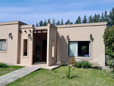 av dean funes, villa nueva, tigre al 2000