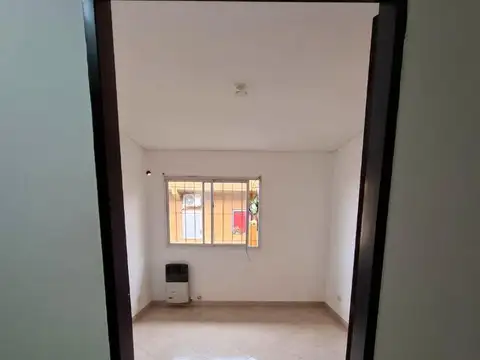 Artilleros 1400, Piso 1