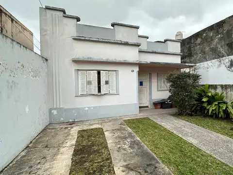 CASA 5 AMB EN VENTA VILLA PUEYRREDON A RECICLAR